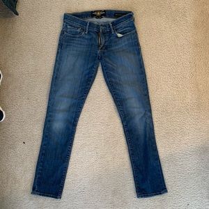 👛 2/$20 Lucky Brand cate stacked skinny